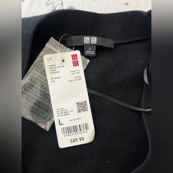 Uniqlo WOMEN SMOOTH COTTON V NECK
CARDIGAN - Picture 2 of 5